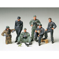 TAMIYA GER.TANK CREW AT REST