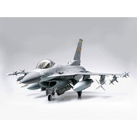 TAMIYA F-16CJ FIGHTING FALCON