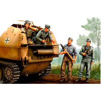 HobbyBoss 1/35 German SPG Crew Plastic Model Kit [84402]